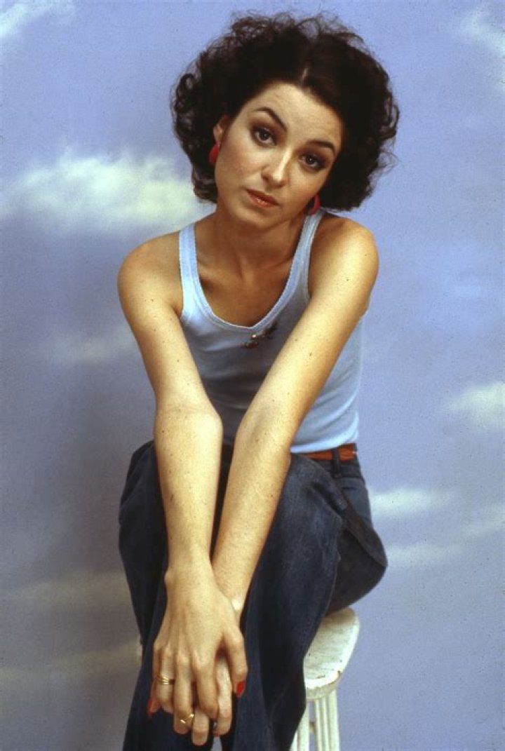 Annie Potts In Her Early Years: A Story Of Talent And Inspiration