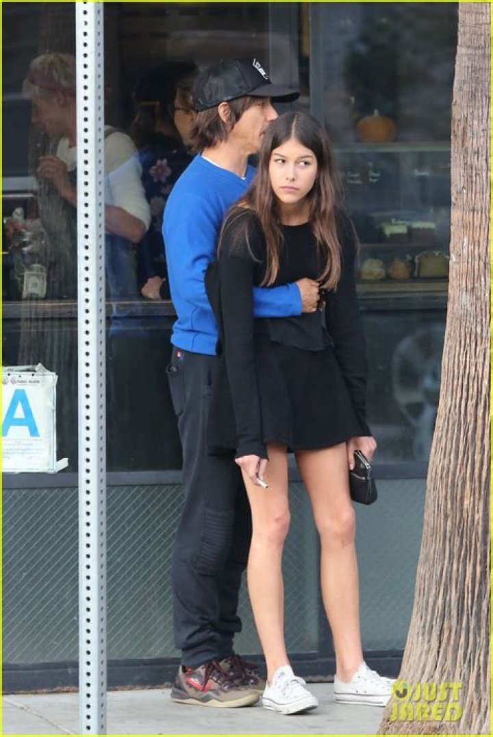 Anthony Kiedis' Girlfriend: A Behind-the-Scenes Look