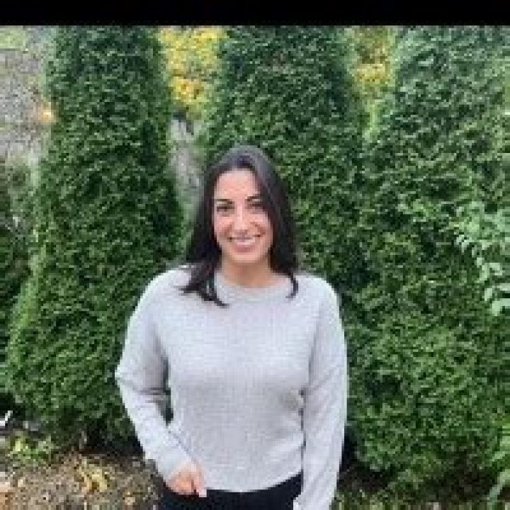 Carrie Nicchi: A Rising Star In The Fashion Industry