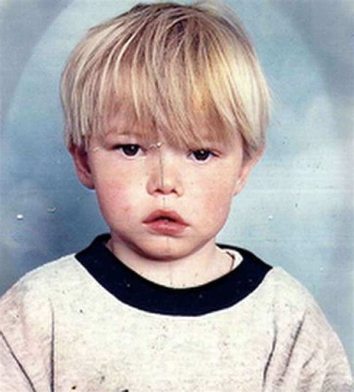 Unveiling Charlie Heaton's Childhood: A Journey Of Growth And Transformation