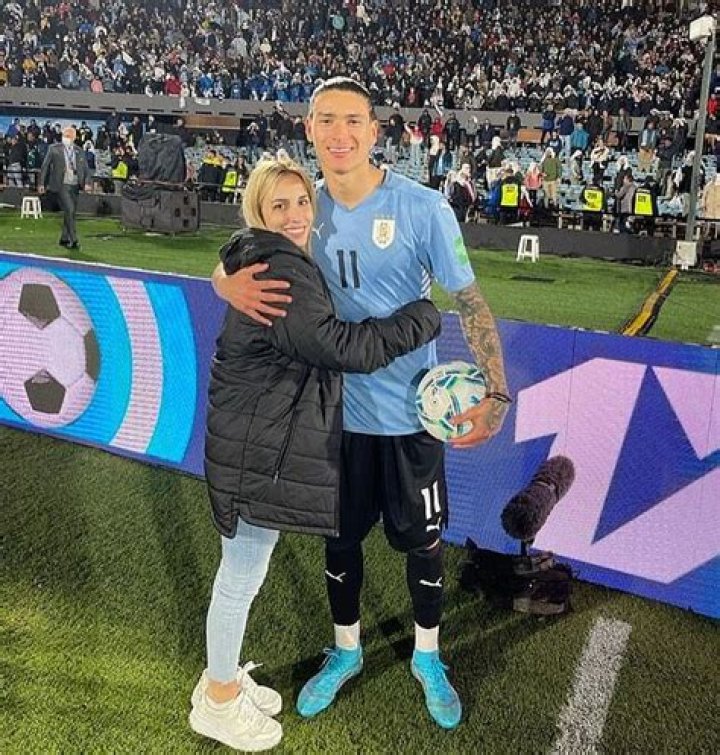 Darwin Nez's Wife: Age Unveiled