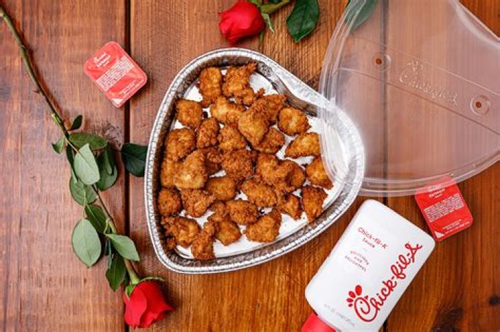 Captivating Heart Shaped Nugget Tray For Romantic Moments