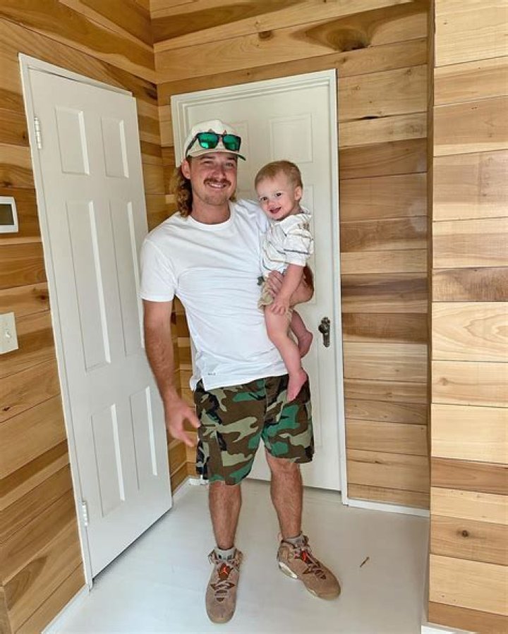 Uncover The Mystery: Morgan Wallen's Son's Age Revealed