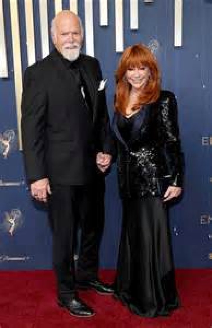 Is Reba McEntire A Grandmother? - Find Out!