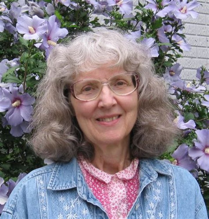 Joan Weiss Obituary: Celebrating A Life Well-Lived