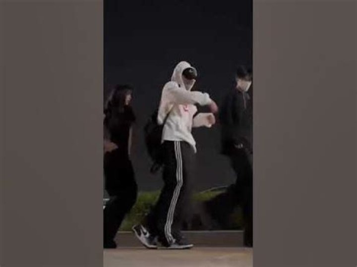 Justin Bieber: The Rise To Stardom