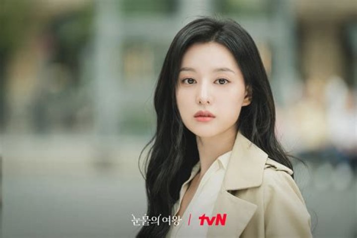 The Inside Story: Kim Ji Won's Parents And Family Life Revealed