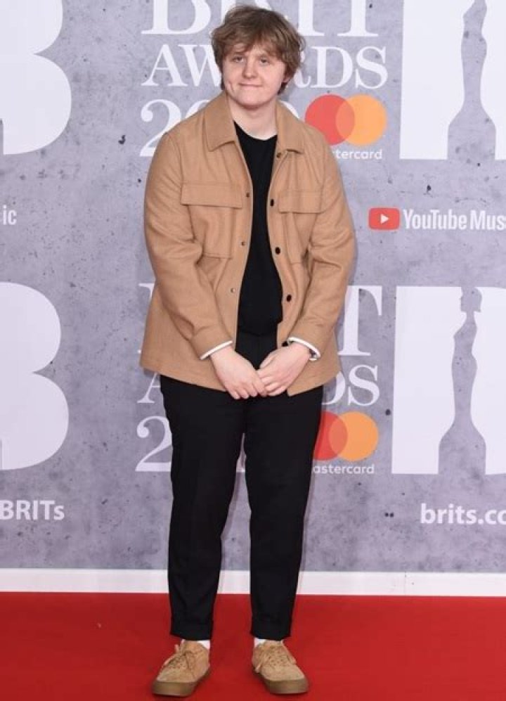Discover Lewis Capaldi's Height: Uncover The Stats Behind The Scottish Singer