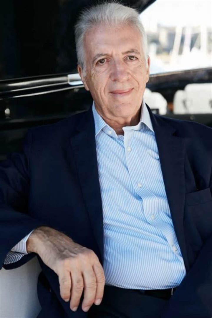 Lina Lardi: French Politician And Her Wikipedia Page