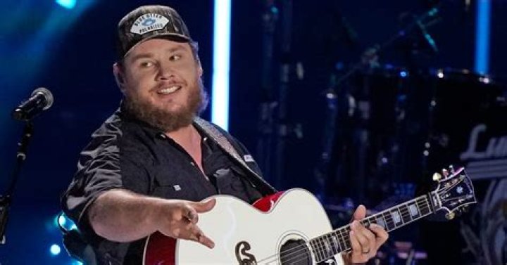 Everything You Need To Know About Luke Combs' Stature And Physique