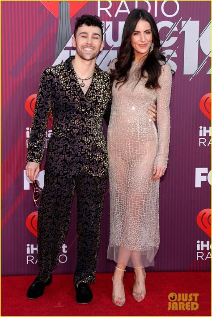 The Ultimate Guide To Hiring A Max Singer