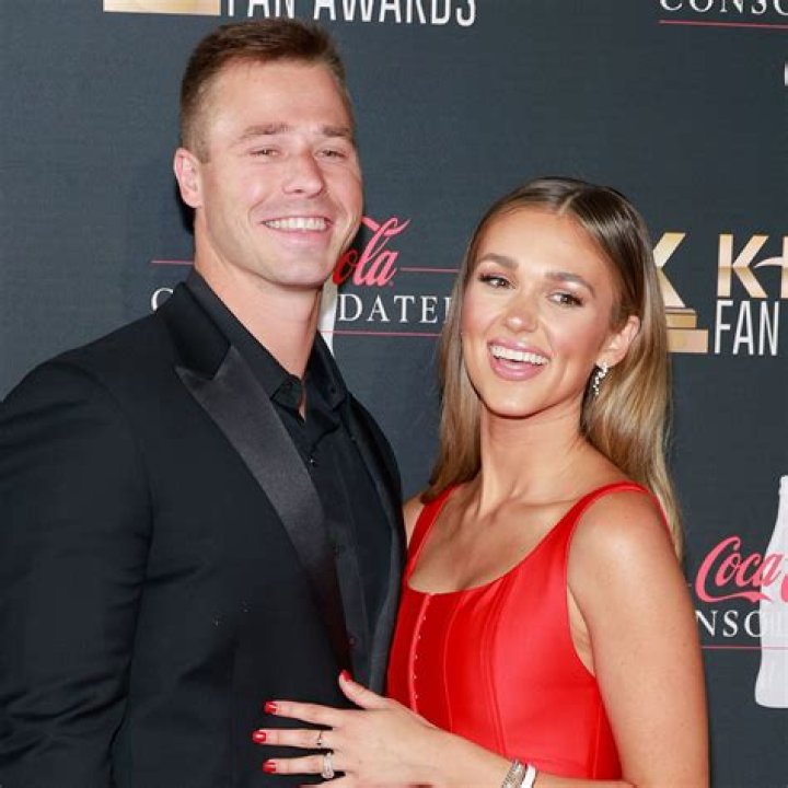 Uncovering Phil Robertson's Financial Empire: Exploring His Net Worth