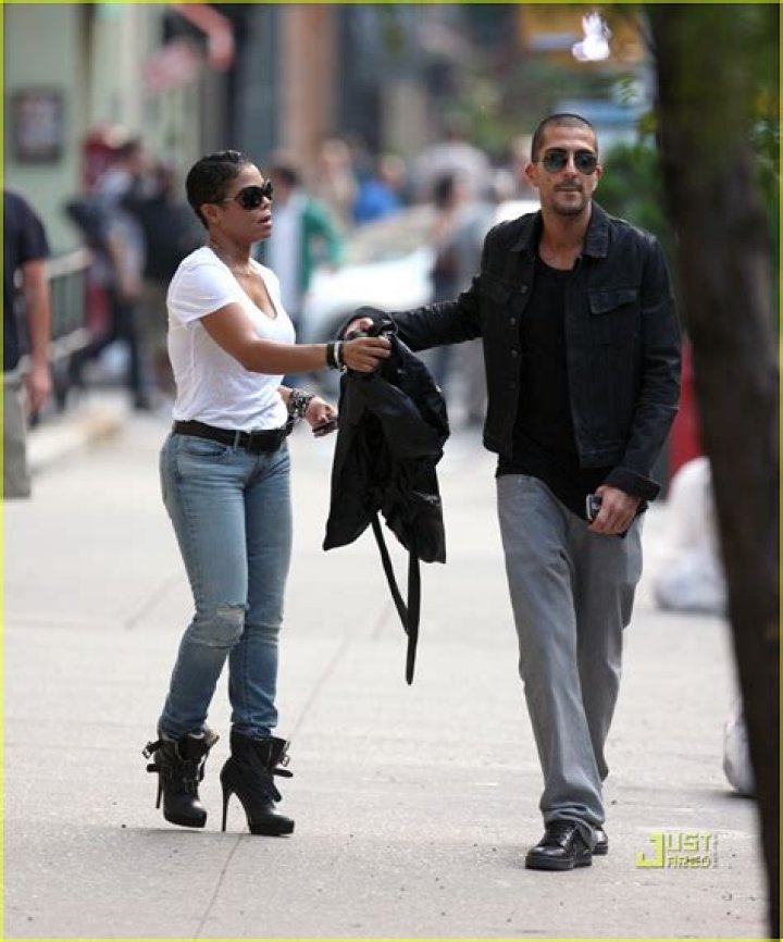 Wissam Al Mana's Doting Daughter: A Glimpse Into Family Life